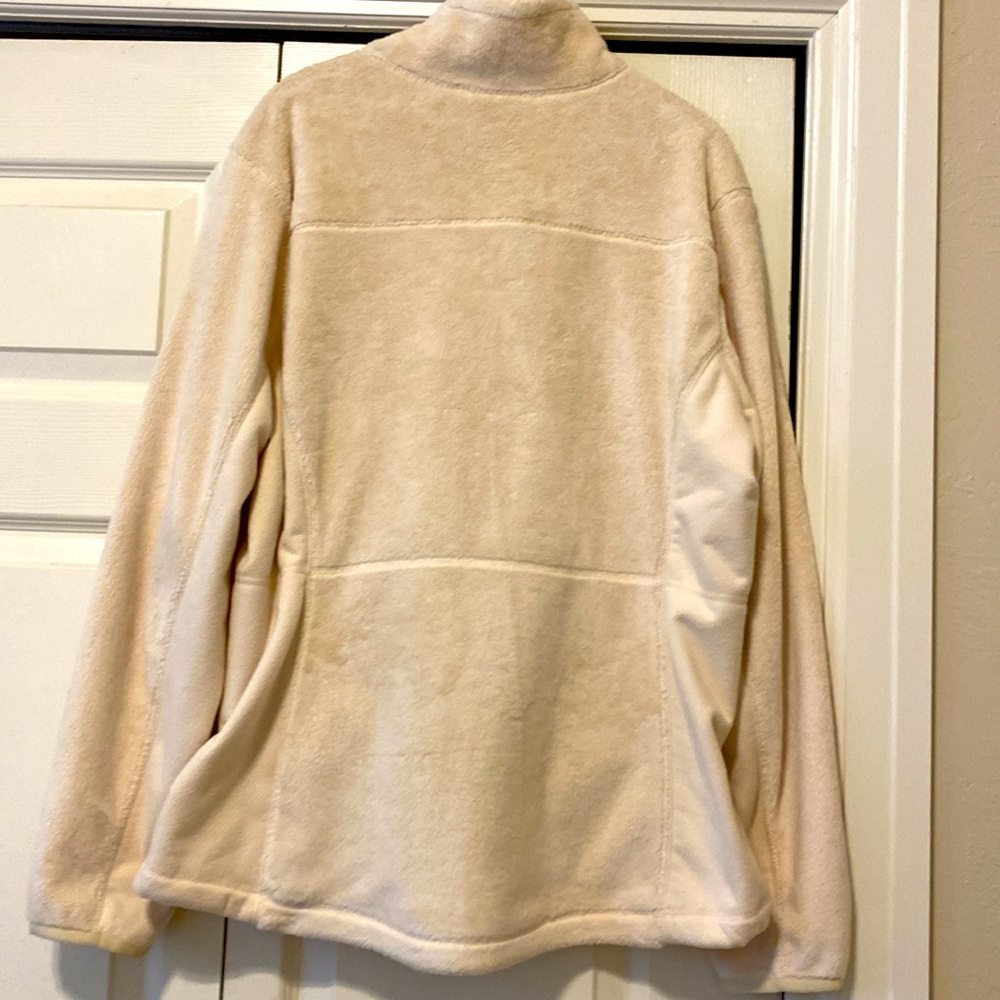 Gorgeous L.L. Bean jacket. Zip front. Zip  pockets. Size L Reg - Picture 6 of 11